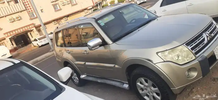ميتسوبيشي باجيرو 2010 1