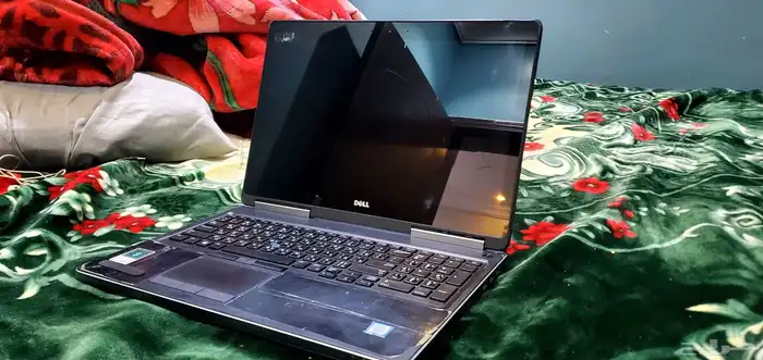 لابتوب شركة DELL 4