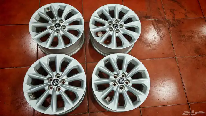 جنوط كورلا اصلي وكاله شبه جديد مقاس 16 مديل 2022 7