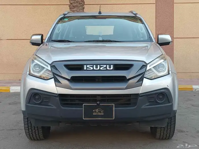 ايسوزو جيب ديماكس ( 2020 ) ديزل دبل اتوماتيك نظيف جدا 4