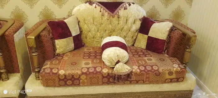 كنب كلاسيكي فاخر 2