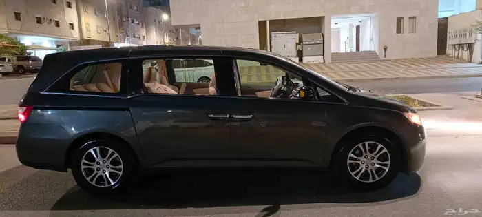 هوندا اوديسي 2013 نظيفة 7