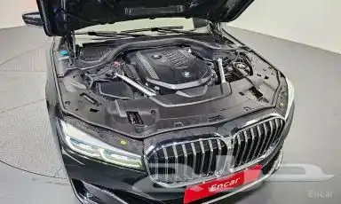 BMW 740i G11 Design Pure Excellence بسعر مميز 4