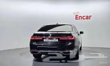 BMW 740i G11 Design Pure Excellence بسعر مميز 3