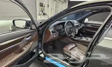 BMW 740i G11 Design Pure Excellence بسعر مميز 8