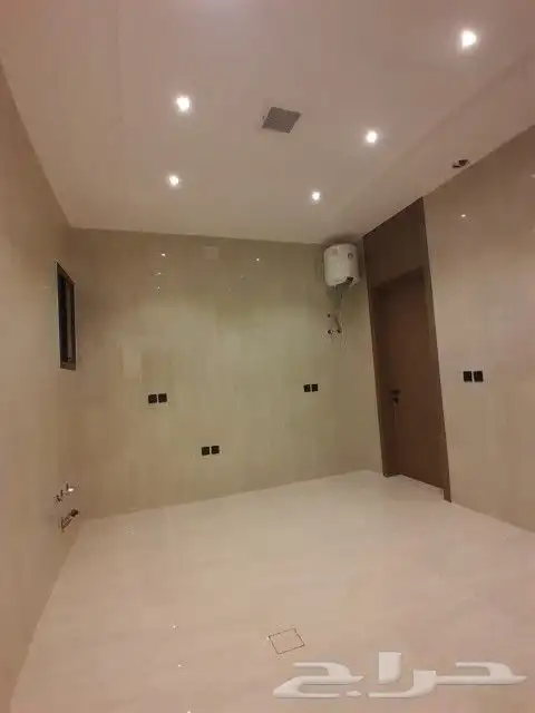 للبيع فيلا درج داخلي وشقه حي الرمال ريبال شقل مودرن 4