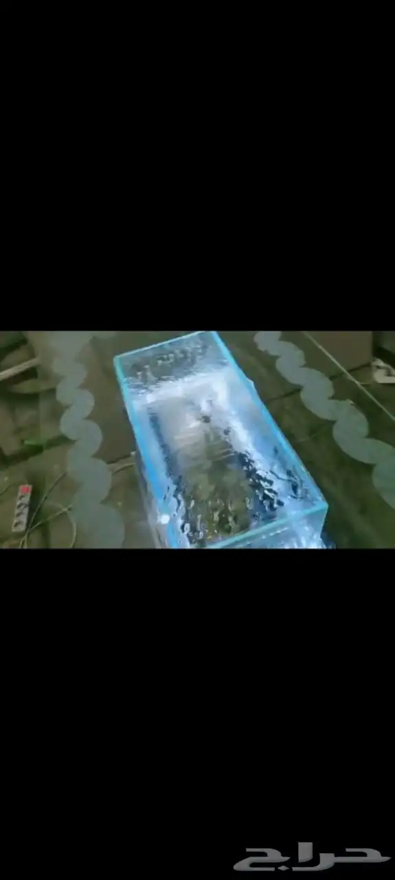 طاوله مائيه عباره عن طاوله و نافوره. تناسب الفنادق 2