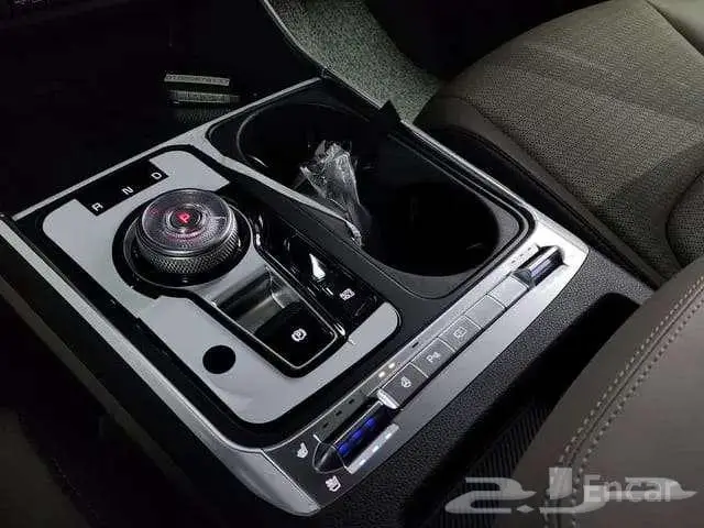 كيا كرنفال 2025 4