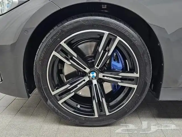 بي إم دبليو 320i BMW 320i 2025 4