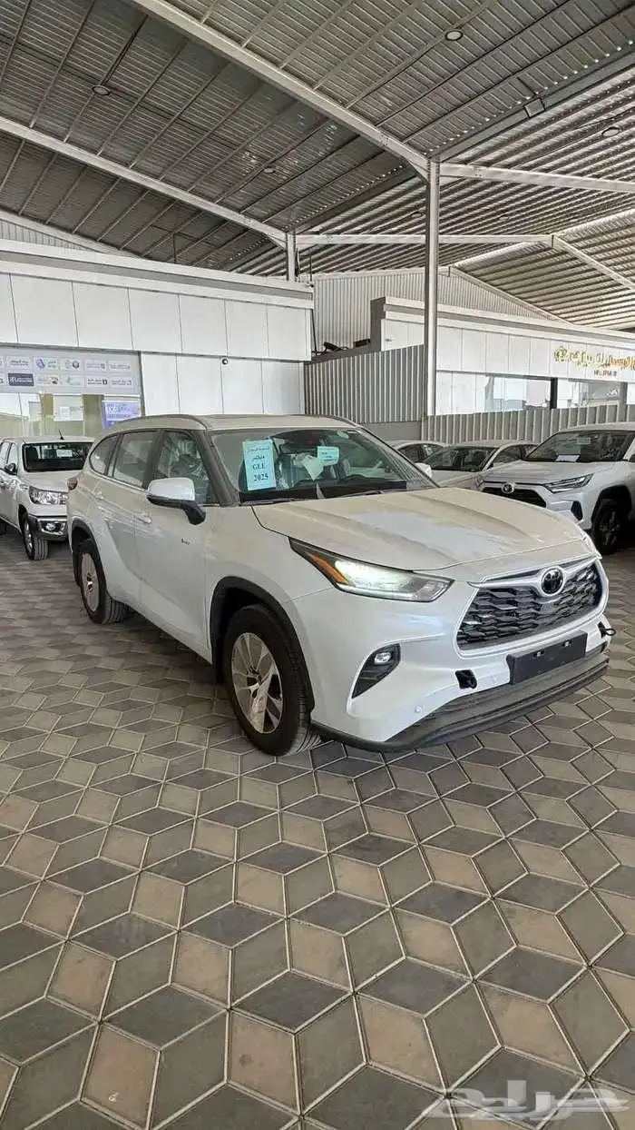 تويوتا هايلاندر GLE نص فل 2025 كاش واقساط عروض بنك الانماء 0