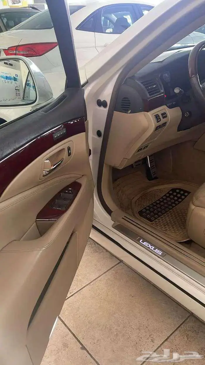 لكزس LS 2009 فل كامل 4