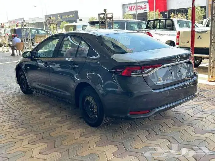 تويوتا كورلا Xli 2.0 طيس بنزين 2025 بالنقد والتقسيط 4