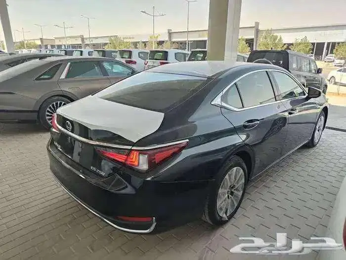 لكزس ES 250 AA ستاندر 2025 سعودي 12