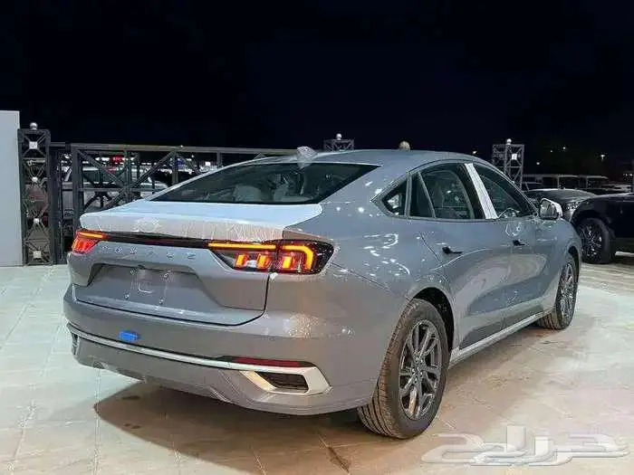 فورد تورس امبيانتي2025 كاش او أقساط ..أو بنوك 5