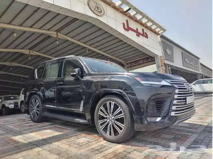 جيب لكزس 2024 بريمي العداد 10 الف كم السعر 450 الف 1