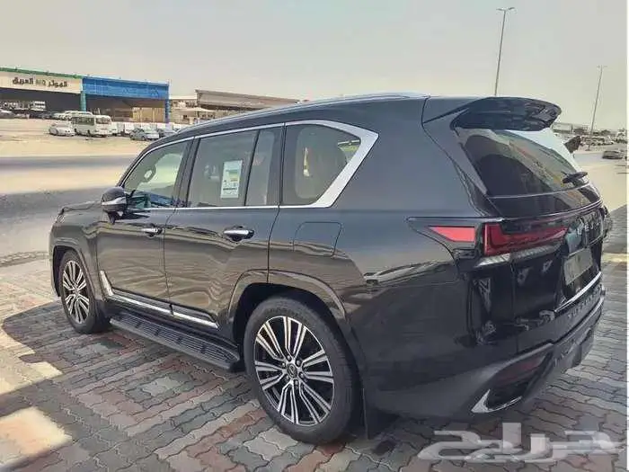 جيب لكزس 2024 بريمي العداد 10 الف كم السعر 450 الف 6