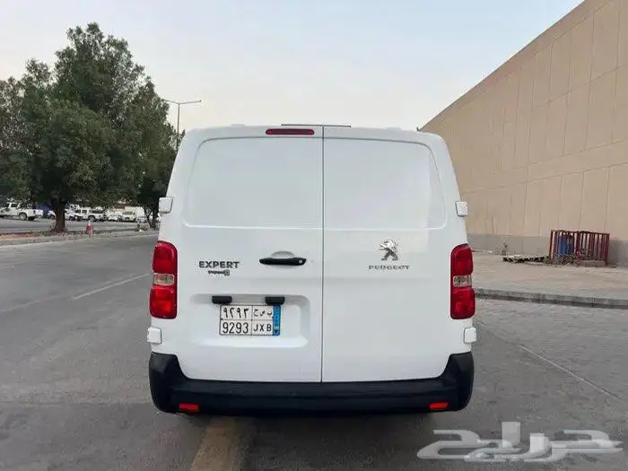 بيجو اكسبيرت 2022نظيف جدا 35 الف فقط 8