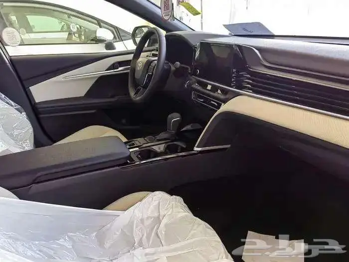 تويوتا كامري LE بنزين 2025 3