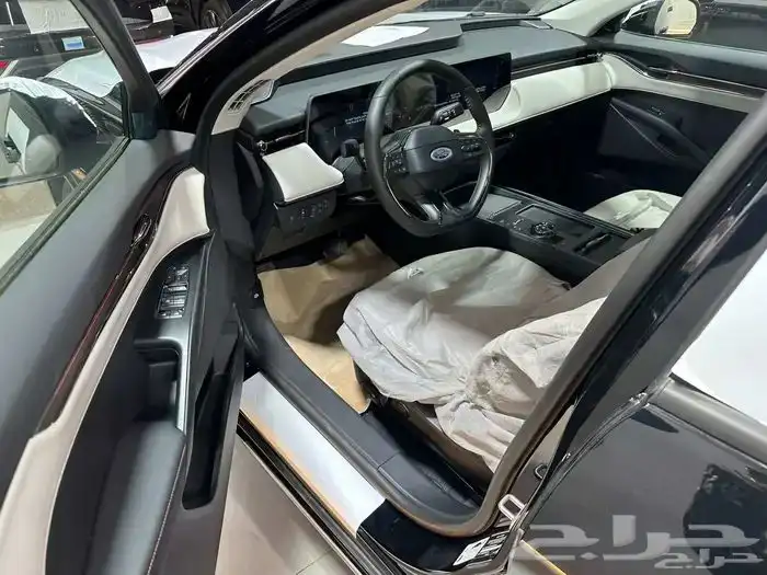 فورد تورس 2.0 تريند وامبينتي بنزين موديل 2025 و 2026 2