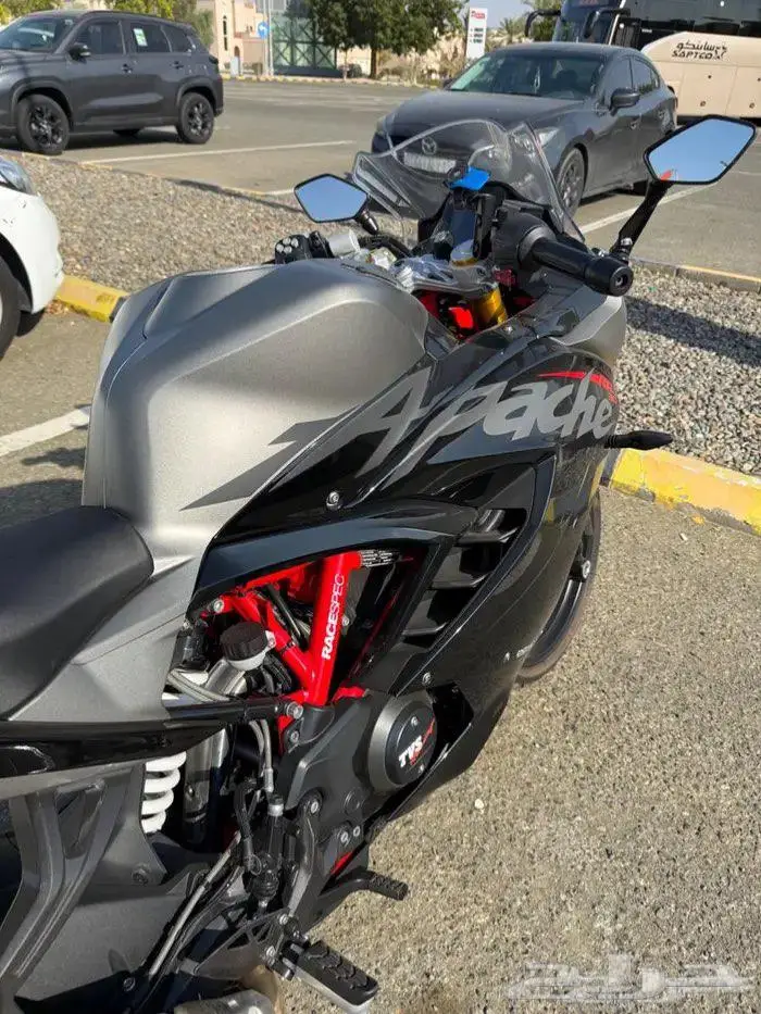 دباب اباتشي 310 RR 1