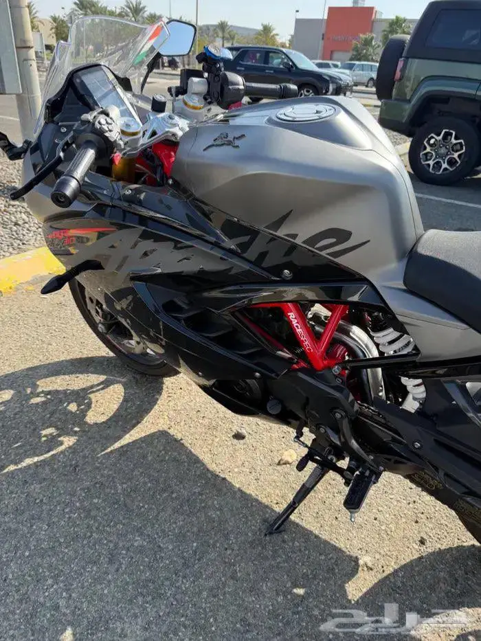دباب اباتشي 310 RR 6