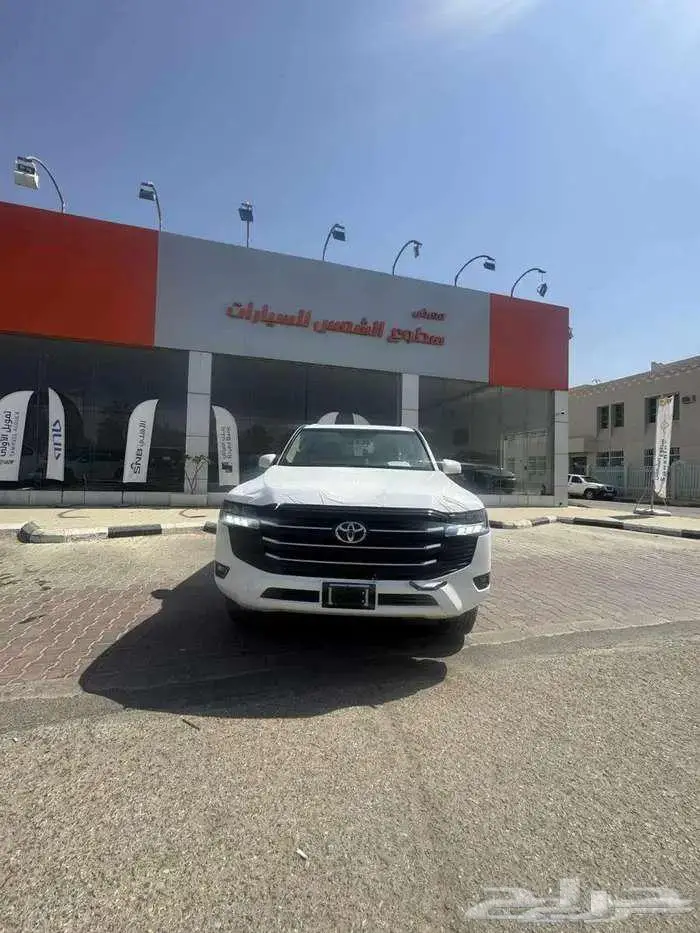 تويوتا GXR لاند كروزر L2 موديل 2024 بريمي 1