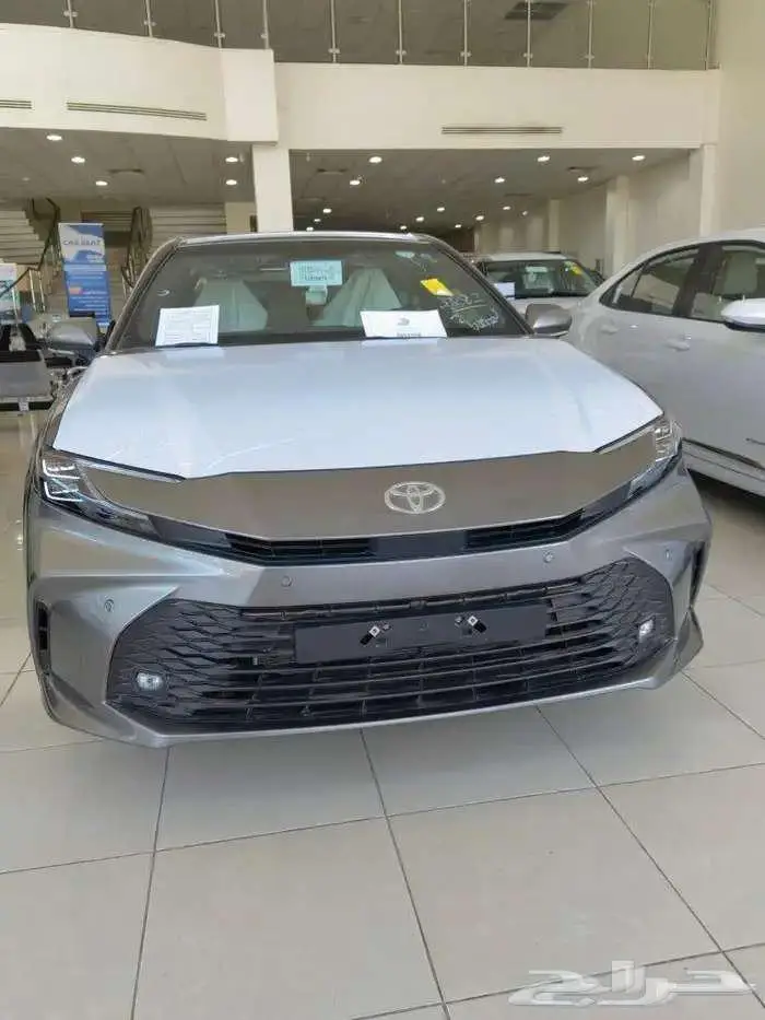 تويوتا كامري LE بنزين 2025 0