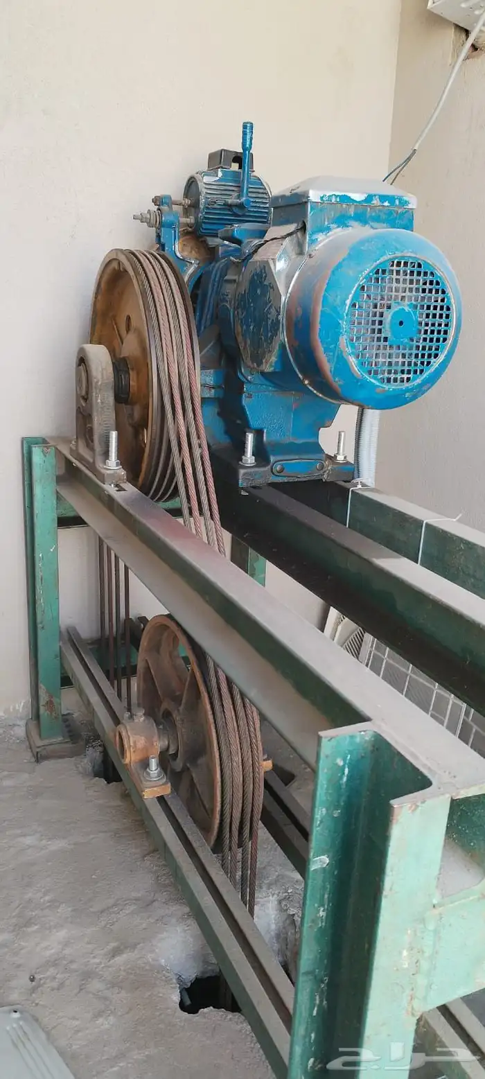 للبيع  مصعد فاخر ومتكامل 8