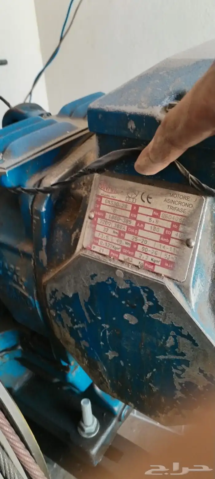 للبيع  مصعد فاخر ومتكامل 9