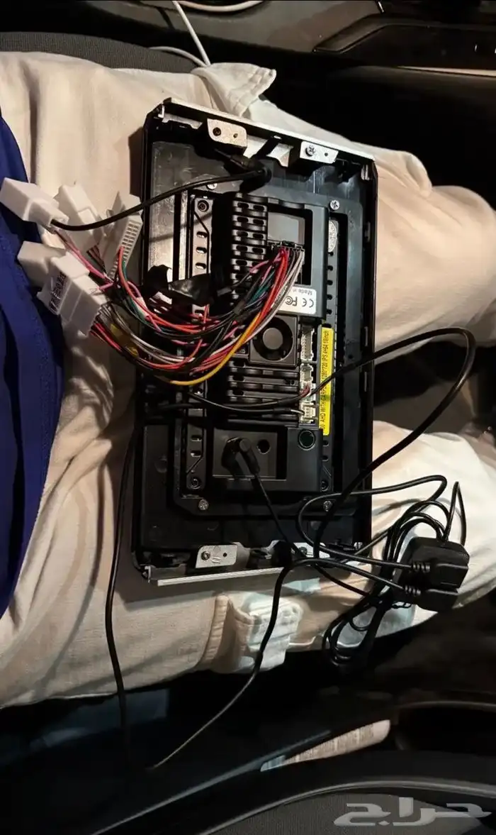 شاشة سياره تركب لجميع السيارات 0