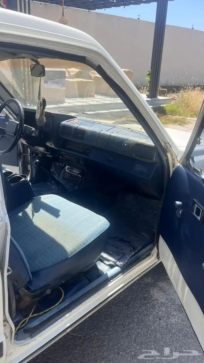 هايلكس 1985 للبيع نظيفه جدآ 17