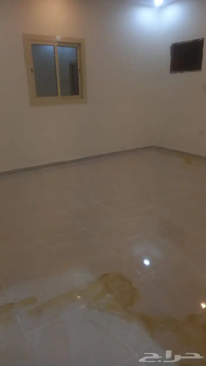 شقة للإيجار بحي الحمدانية مكونة من اربع غرف 6