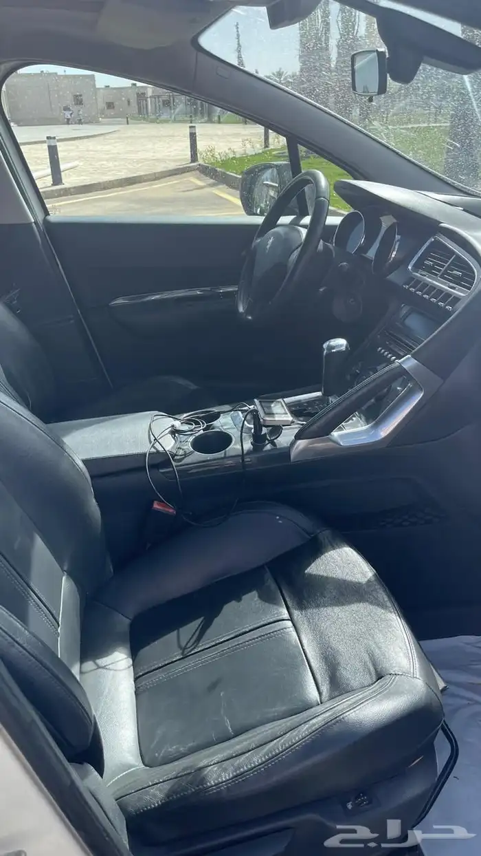 بيجو 3008 موديل 2012 فل كامل 3