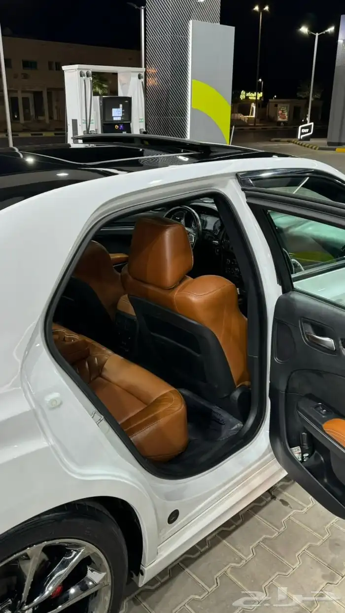 كرايزلر SRT 28