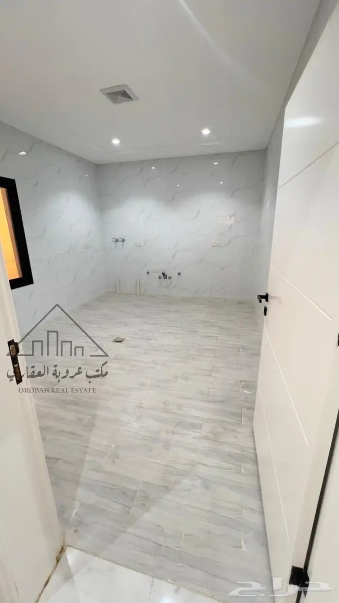 فيلا نص ارض ثلاث ادوار تبوك حي الصفا 4