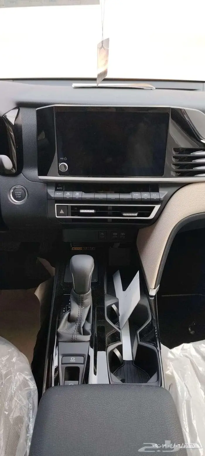 تويوتا كامري بنزين LE لون اسود سعودي موديل 2025 8