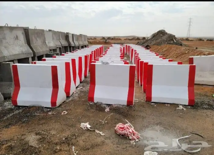 حواجز خرسانية نيوجرسي قواعد مضلات مناهل 4