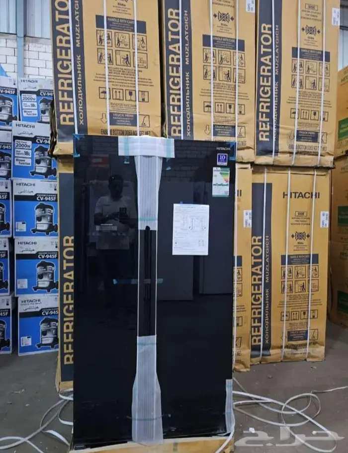 ثلاجة هيتاشي مخفض 21.4 قدم دولابي زجاج اسود - تايلاندي 0