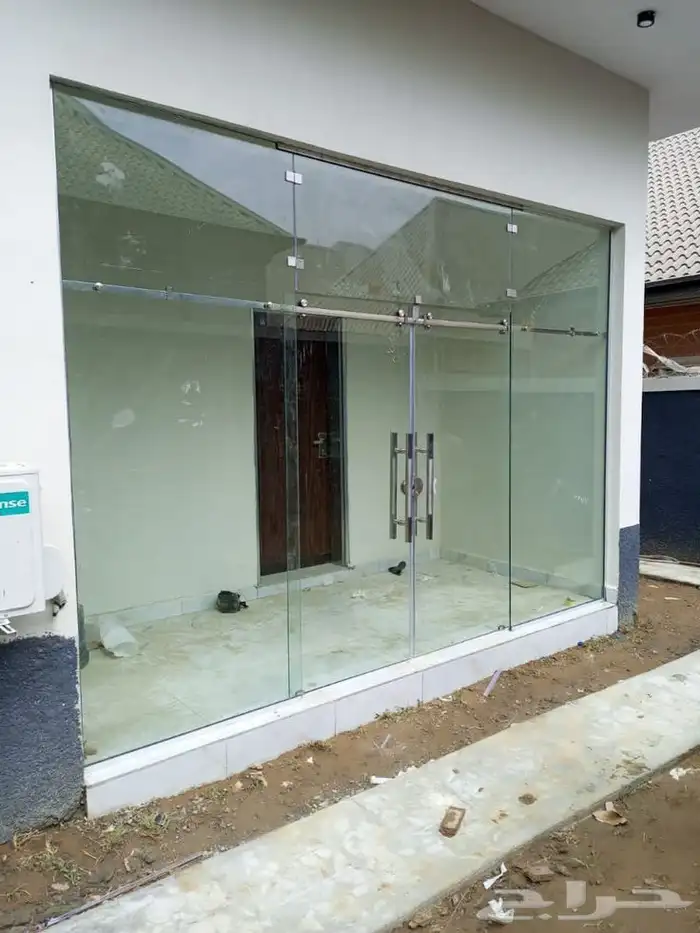 زجاج ابواب زجاج سكريت سور زجاجي حاوجز قزاز glass مكاتب زجاج 0