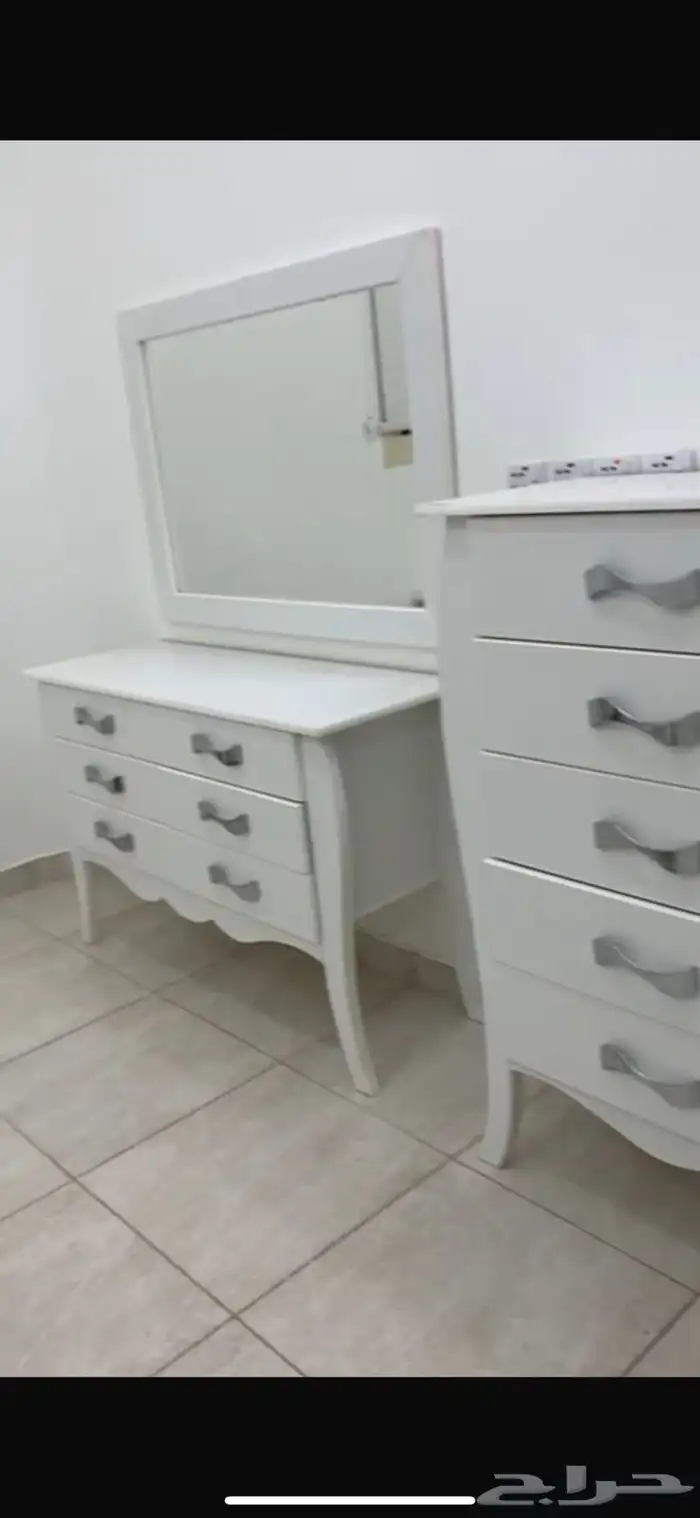 غرفة نوم كاملة مع ستائر وسليب هاي 3