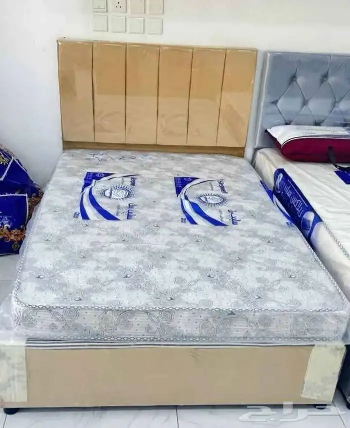 غرفة نوم كاملة  أثاث منزلي  سرير ودولاب وبطانيات 25