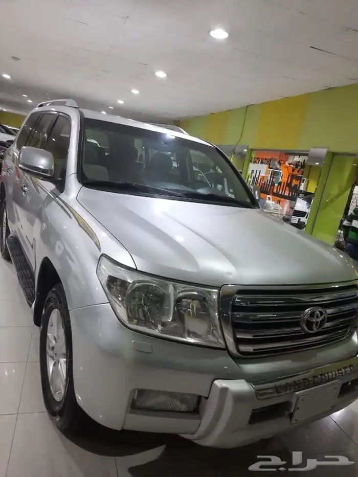 لاندكروزر 2011 ستين عام V8 1
