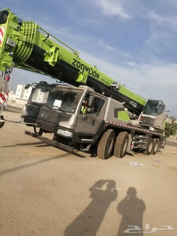 Crane and Flatbed Rental 3