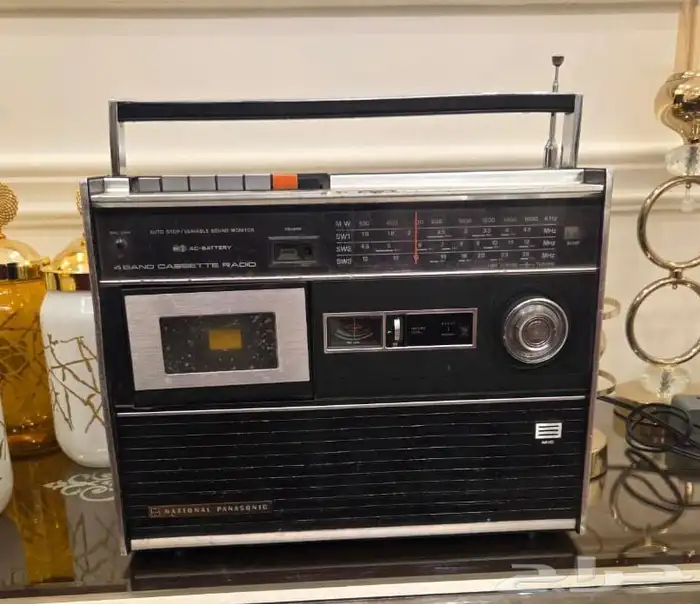 راديو ناشيونال من نوع R-560B 0