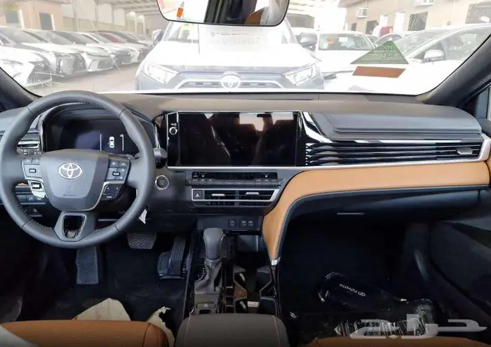 تويوتا كامرى 2025 11