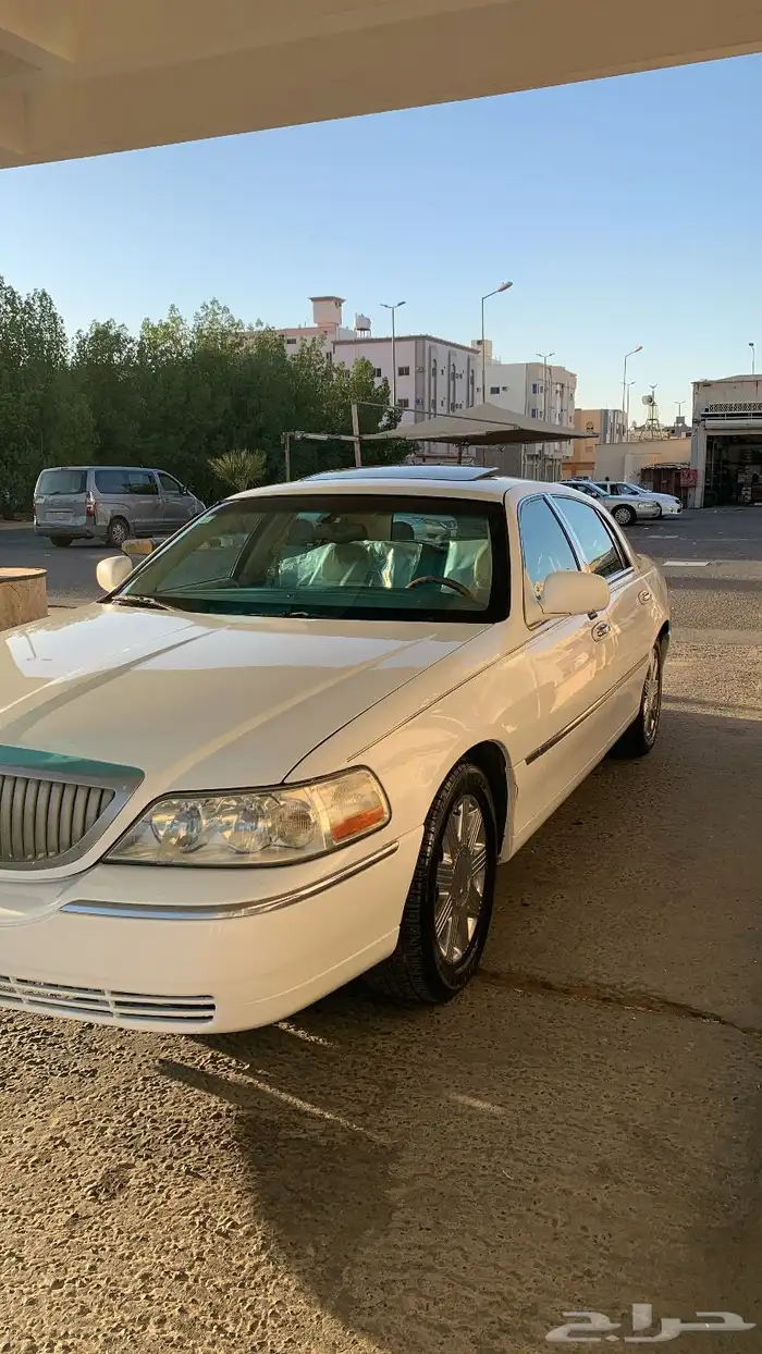 لنكولن تاون كار 9