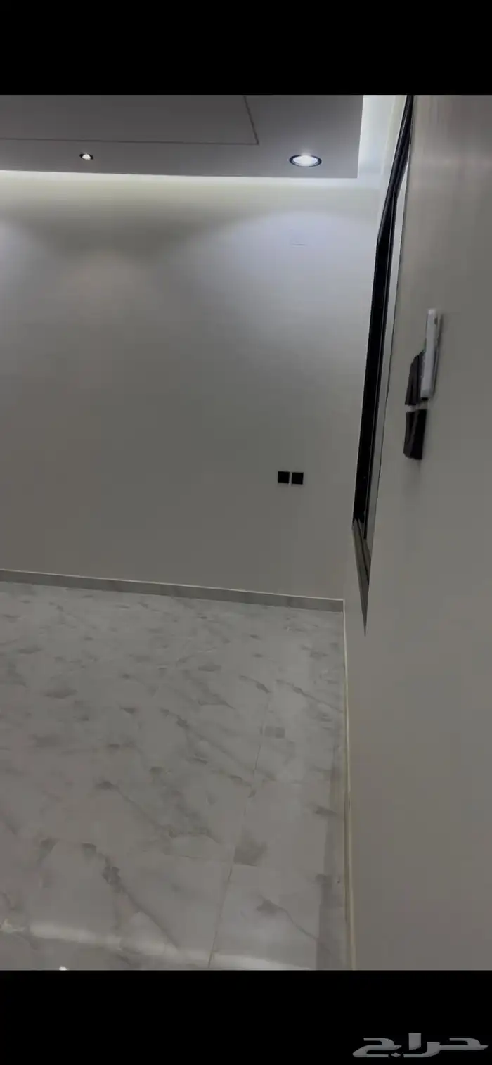 شقه عزاب للايجار فالمجمعه جديده قريبه من الجامعه بالف ريال 2