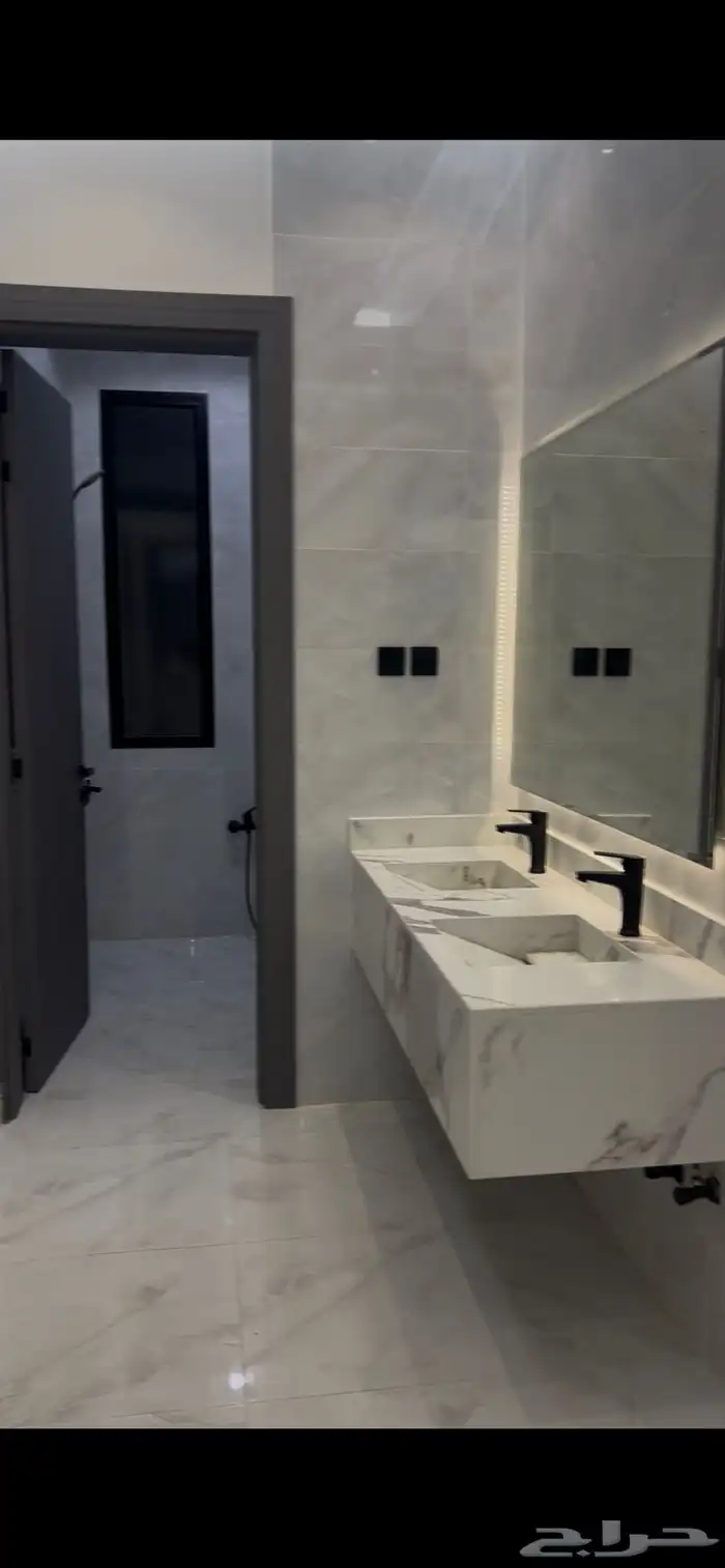 شقه عزاب للايجار فالمجمعه جديده قريبه من الجامعه بالف ريال 0
