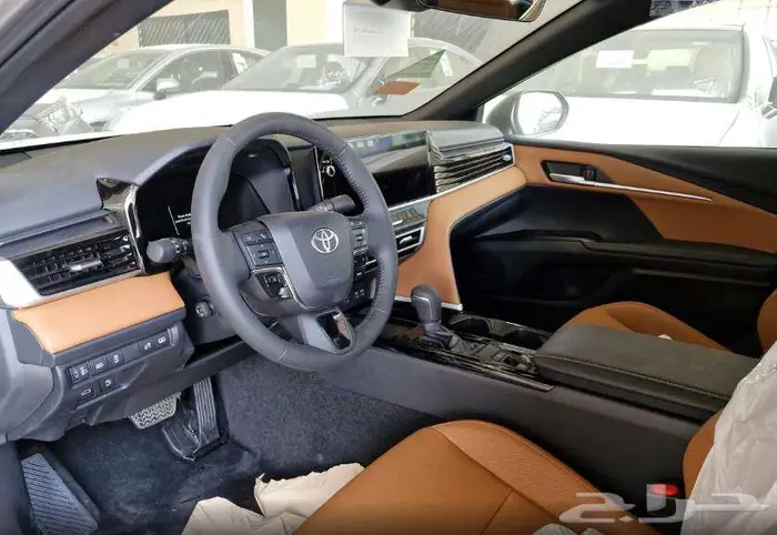 تويوتا كامرى 2025 10