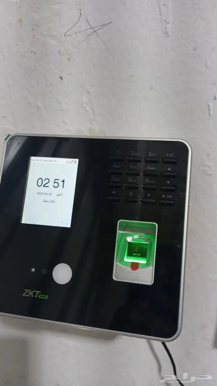 جهاز بصمه حضور وانصراف الموظفين 0
